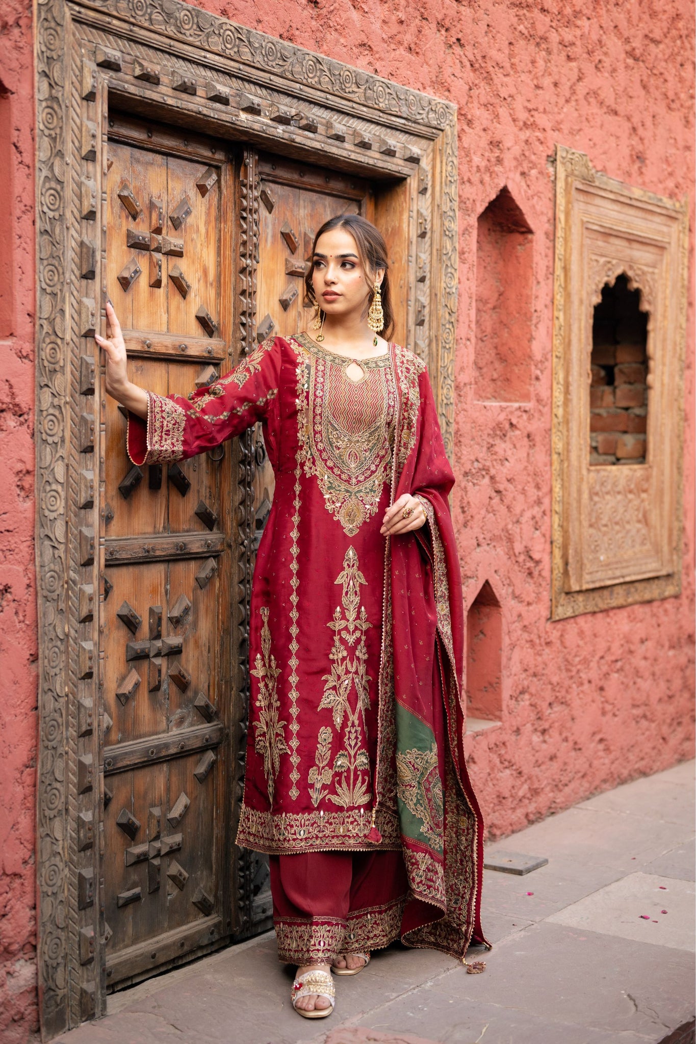 Subtle Maroon Straight Plazo Suit With Sleek Prints