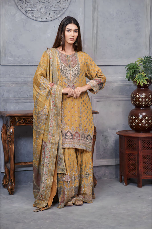 Light Yellow Pakistani Ethnic Ensemble