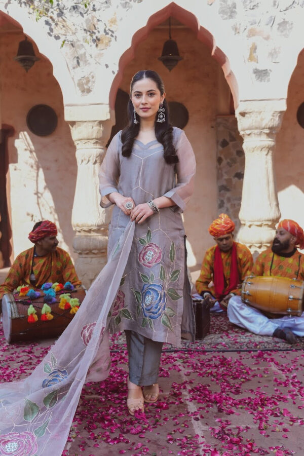 Silver Grey embroidered kurta set