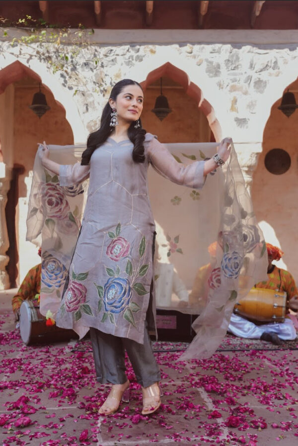 Silver Grey embroidered kurta set