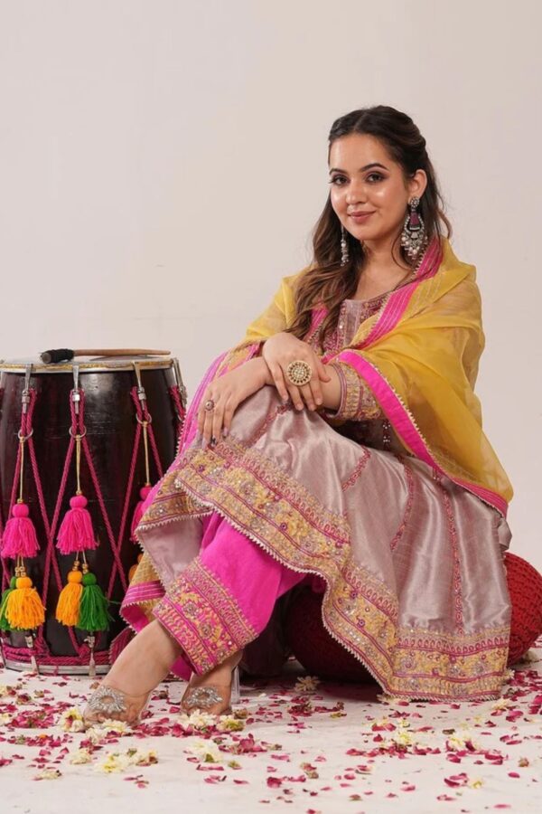 Pakistani anarkali salwaar suit with contrast duapatta