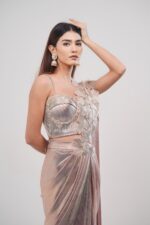 Golden Peach Saree With Floral Leather Strip Craftsmanship