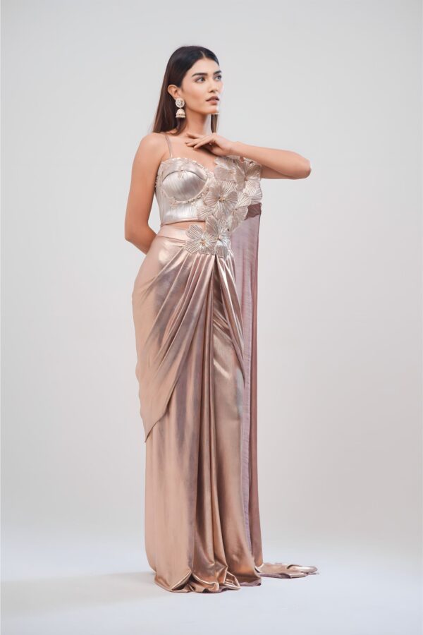 Golden Peach Saree With Floral Leather Strip Craftsmanship