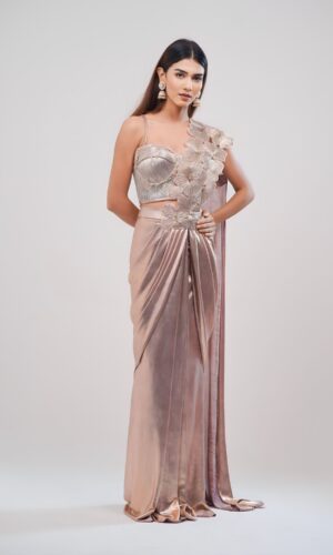 Golden Peach Saree With Floral Leather Strip Craftsmanship