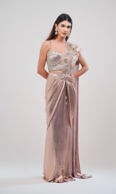 Golden Peach Saree With Floral Leather Strip Craftsmanship