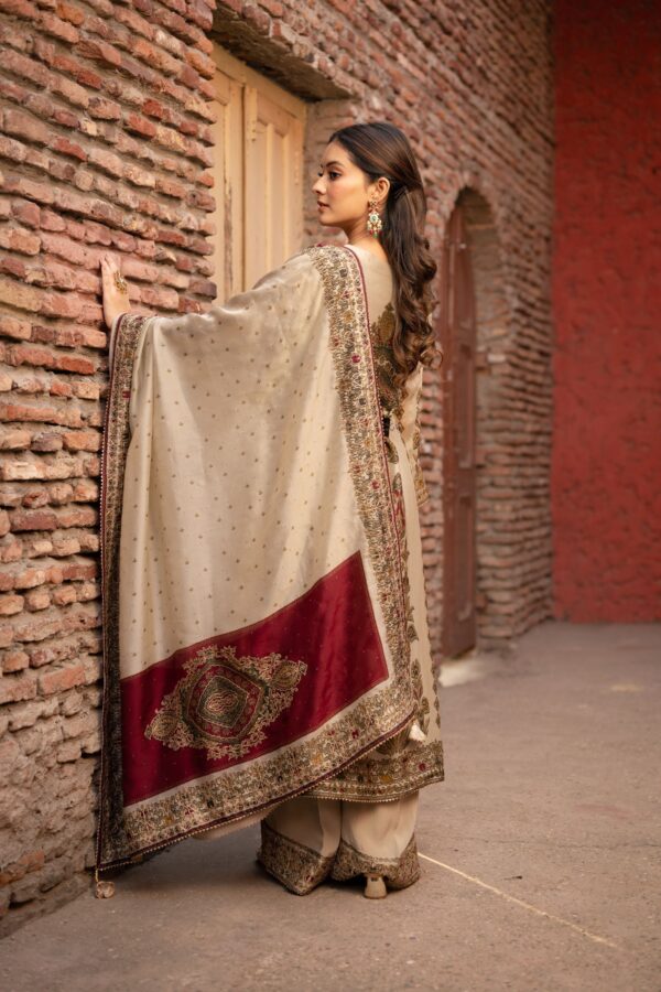 Golden Elegance Beige Pakistani Suit With Traditional Digital Printed Charm
