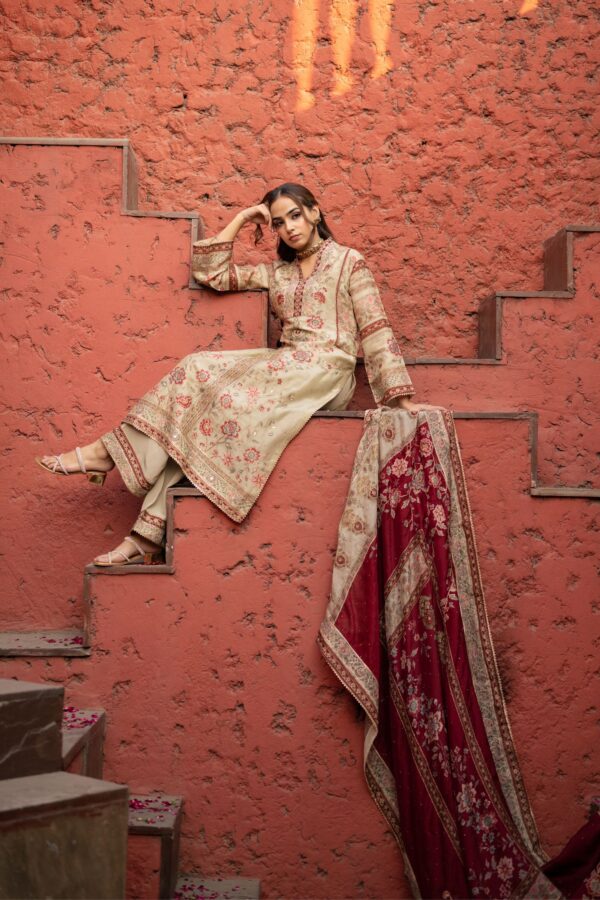 Cream Pakistani Digital Printed Suit With Touch of  Contrast