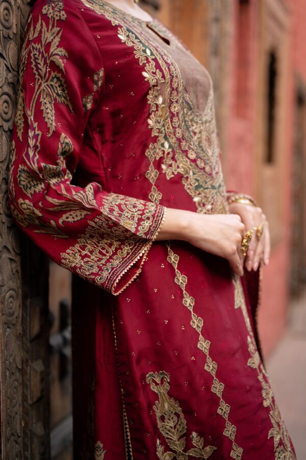 Subtle Maroon Straight Plazo Suit With Sleek Prints