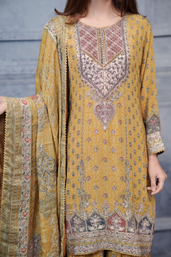 Light Yellow Pakistani Ethnic Ensemble