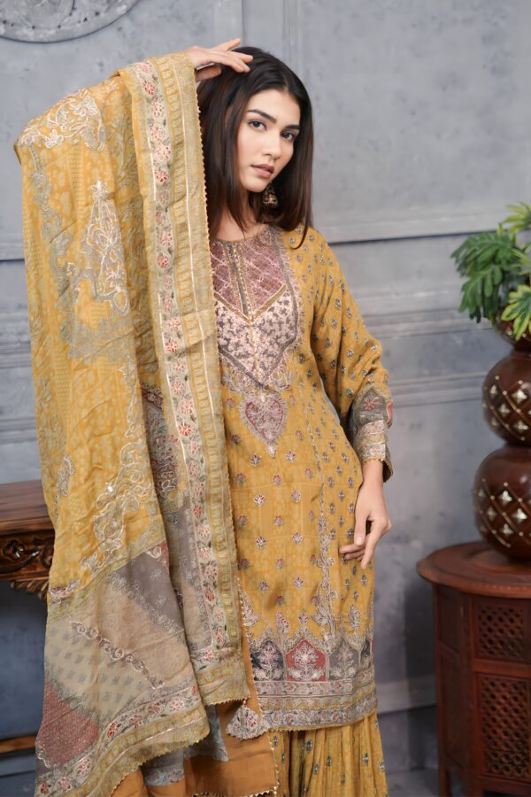 Light Yellow Pakistani Ethnic Ensemble