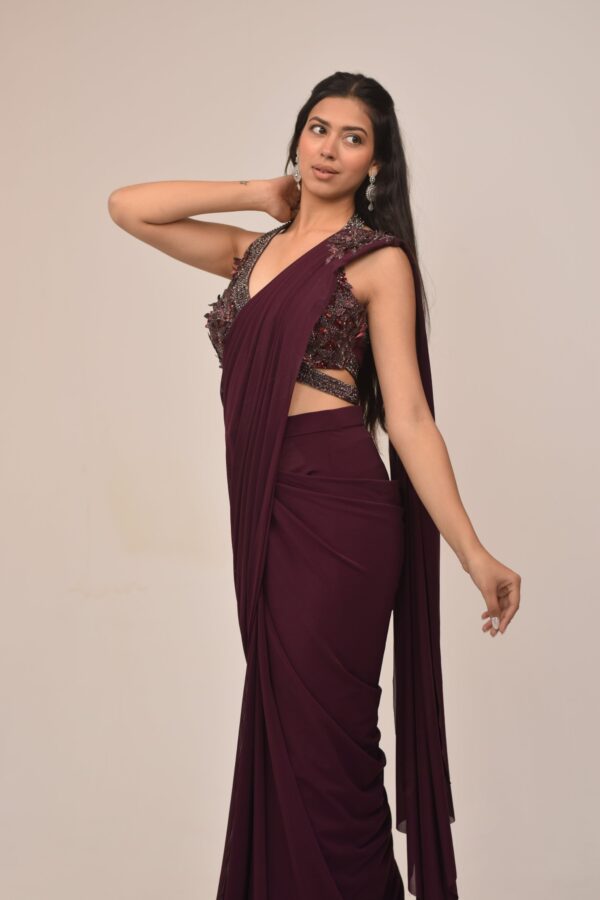 Exquisite Halter Neck Intricate Drape Set