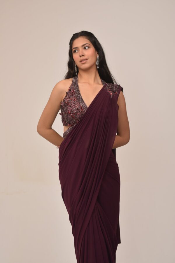 Exquisite Halter Neck Intricate Drape Set