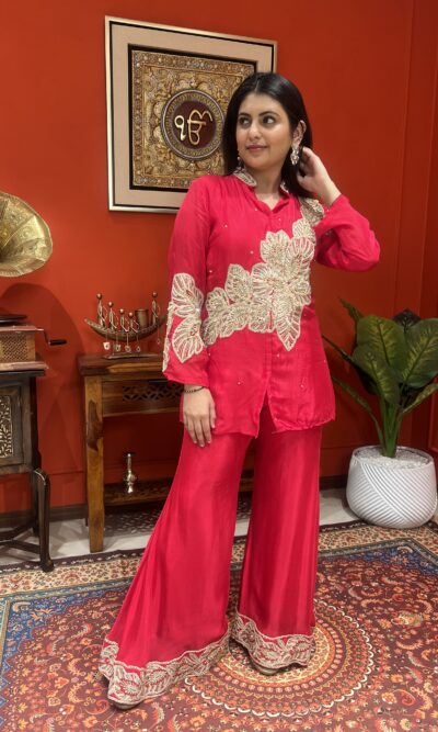 Hot pink Bloom cord-set