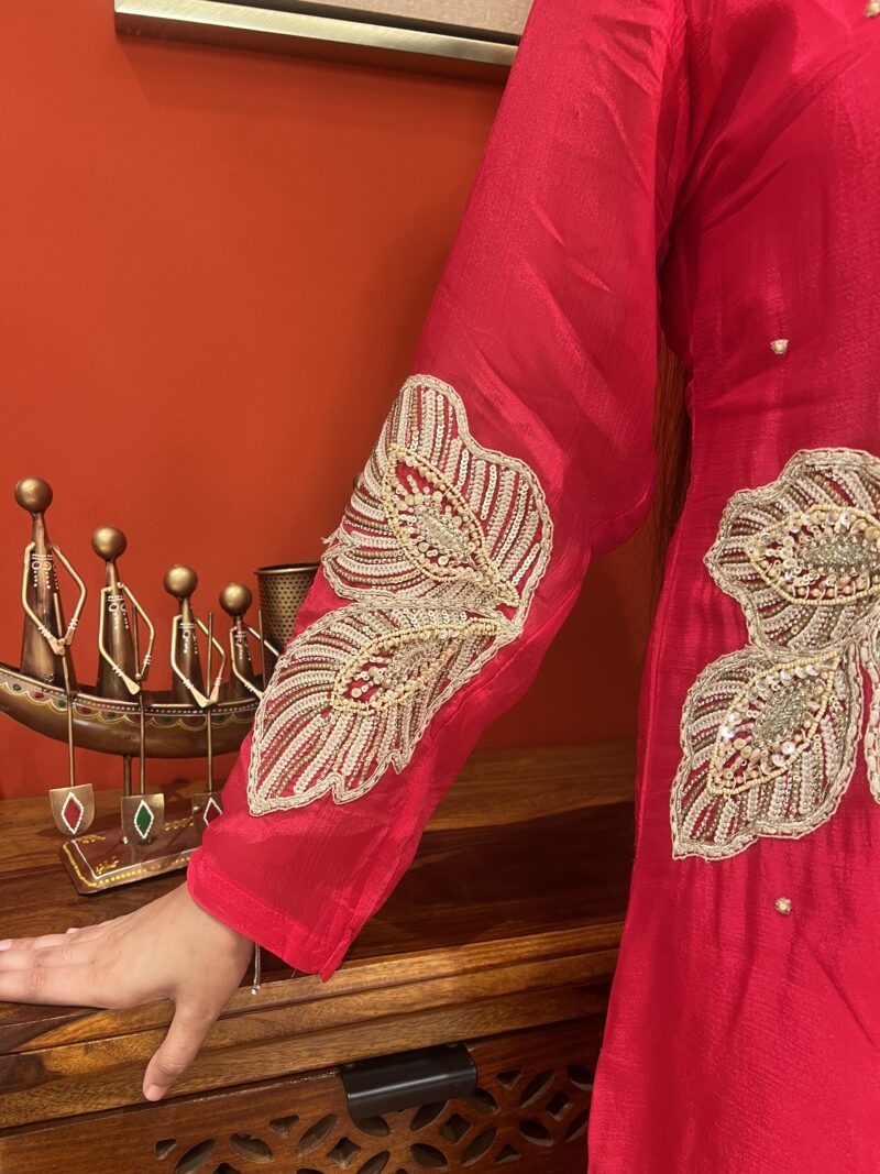 Hot pink Bloom cord-set