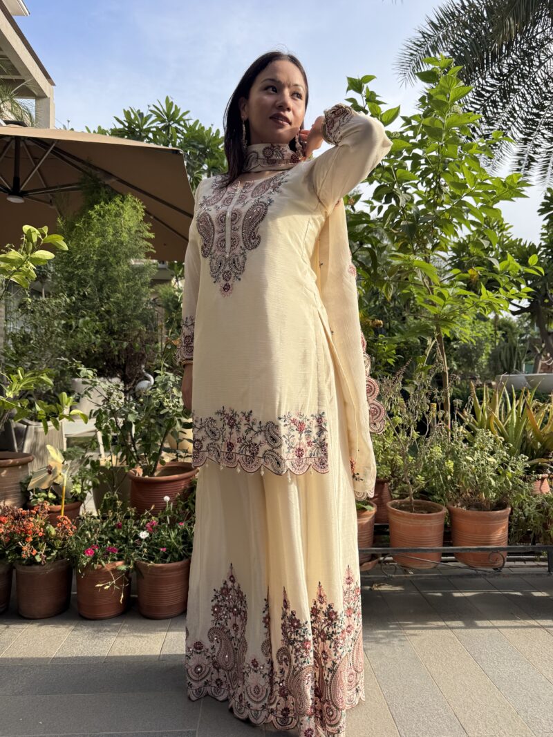 Classic ivory bloom suit set with dupatta