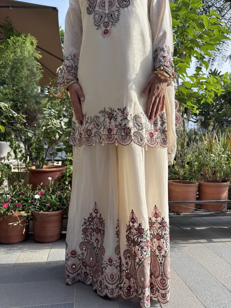 Classic ivory bloom suit set with dupatta